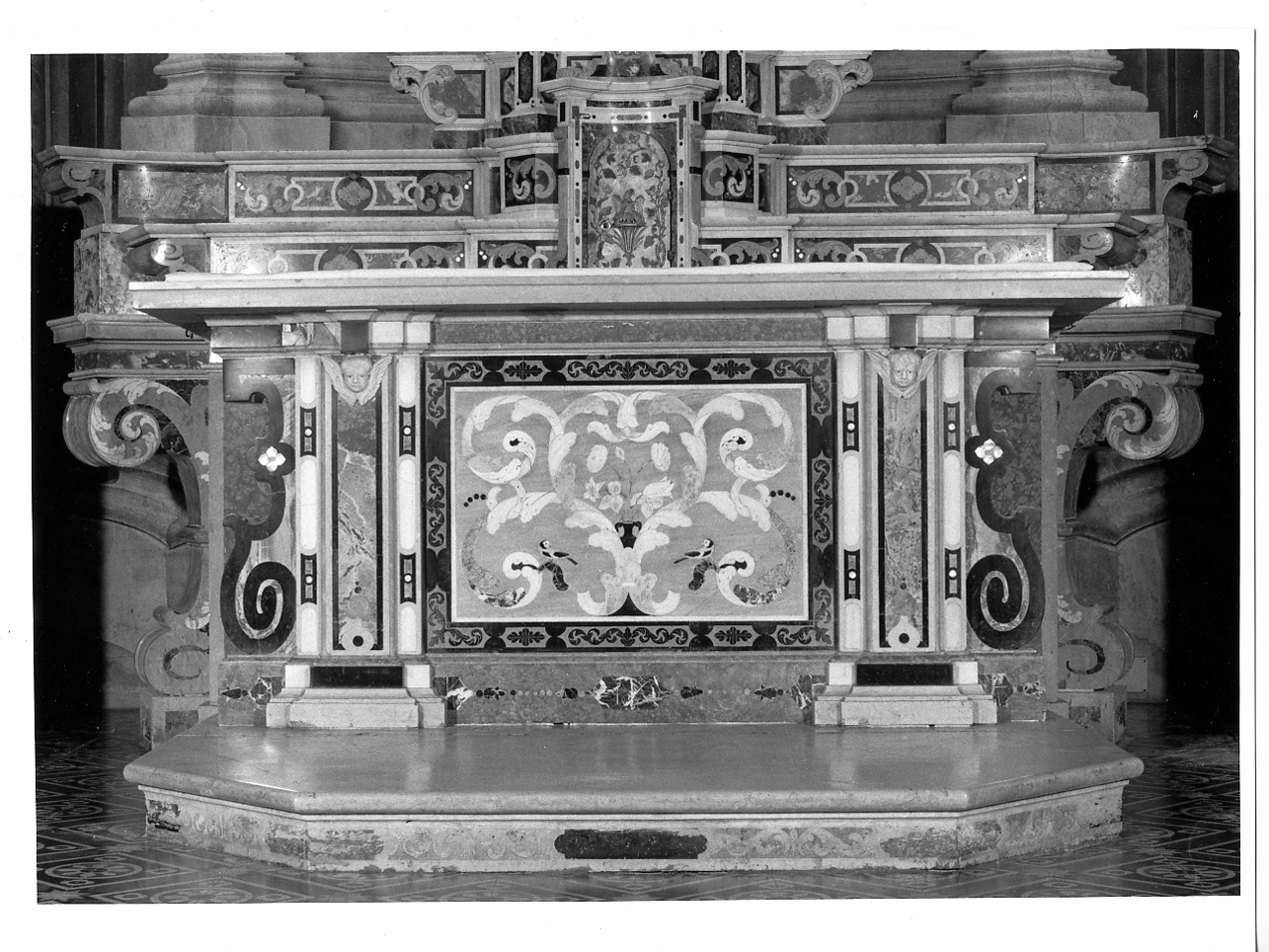 paliotto, elemento d'insieme - ambito lombardo (fine/inizio secc. XVII/ XVIII)