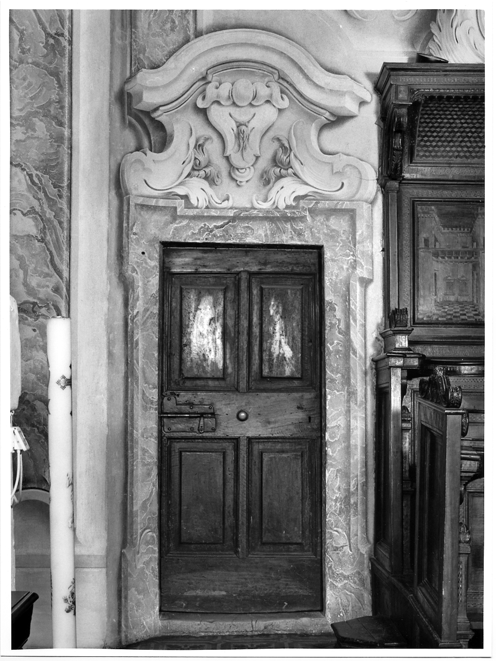 porta, opera isolata - ambito lombardo (secondo quarto sec. XVIII)