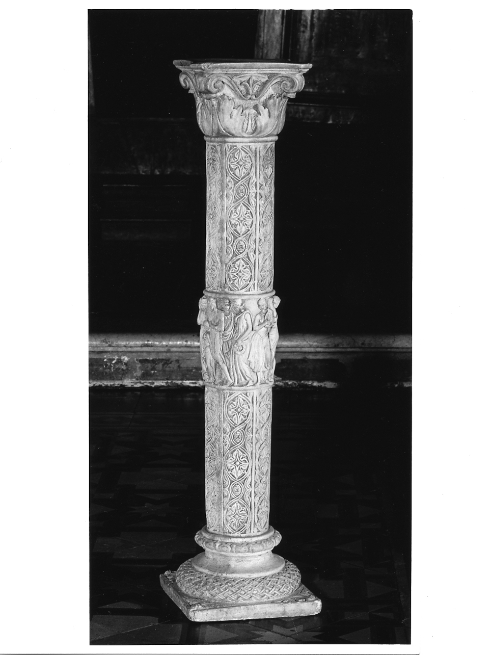 colonnina, opera isolata - ambito lombardo (prima metà sec. XX)