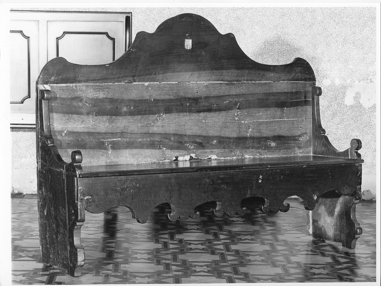 cassapanca, opera isolata - ambito lombardo (seconda metà sec. XIX)