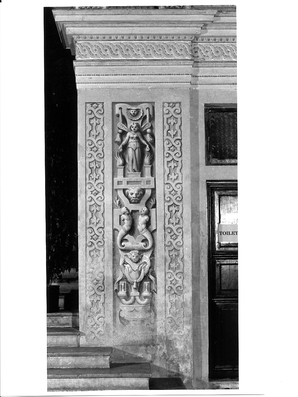 motivi decorativi a grottesche (dipinto, elemento d'insieme) di Gambara Lattanzio (terzo quarto sec. XVI)