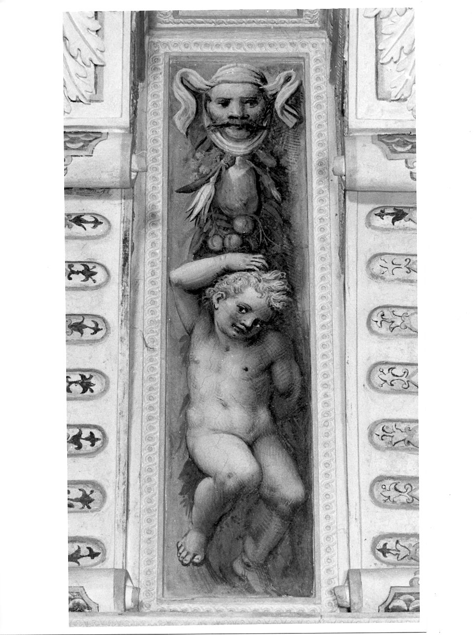 putto con festone con frutti e mascherone (dipinto, elemento d'insieme) di Gambara Lattanzio (terzo quarto sec. XVI)