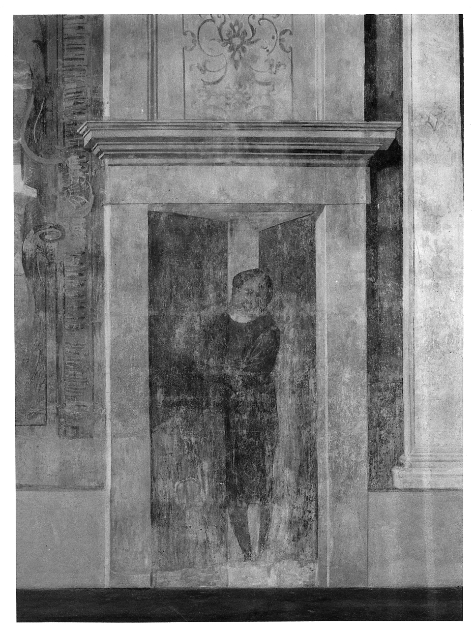 quadratura architettonica con figura affacciata alla porta (dipinto, elemento d'insieme) di Marone Pietro (fine sec. XVI)