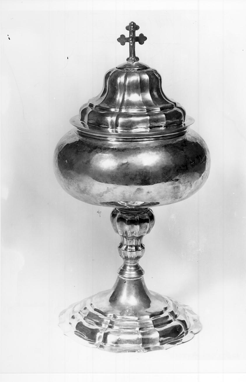 pisside, opera isolata - ambito Italia settentrionale (sec. XVIII)