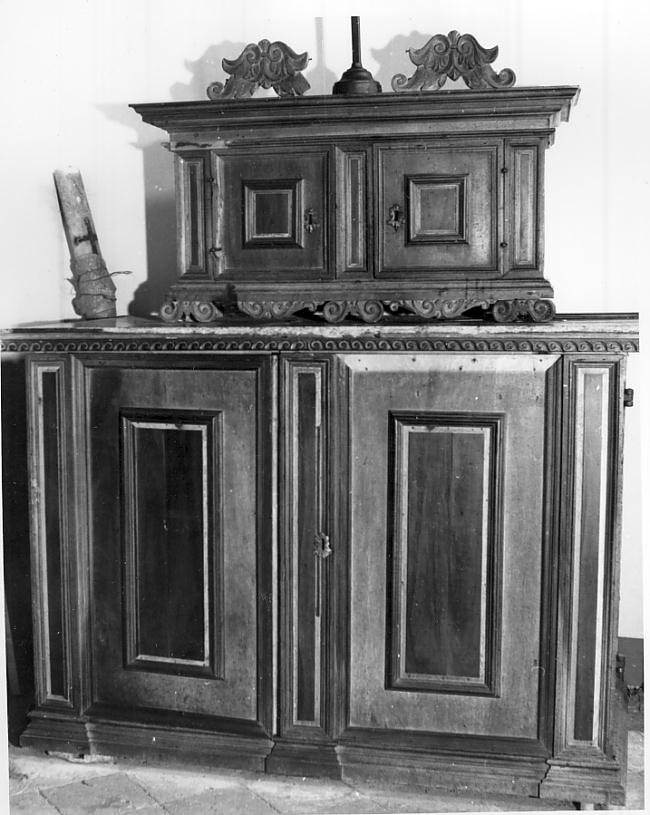 mobile da sacrestia, opera isolata - ambito bresciano (sec. XVIII)