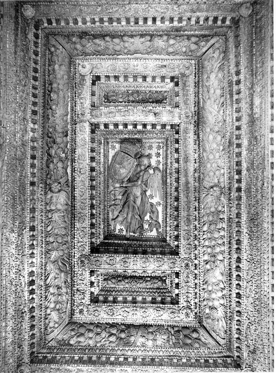 decorazione a intaglio, elemento d'insieme - bottega lombardo-veneto (sec. XVI)