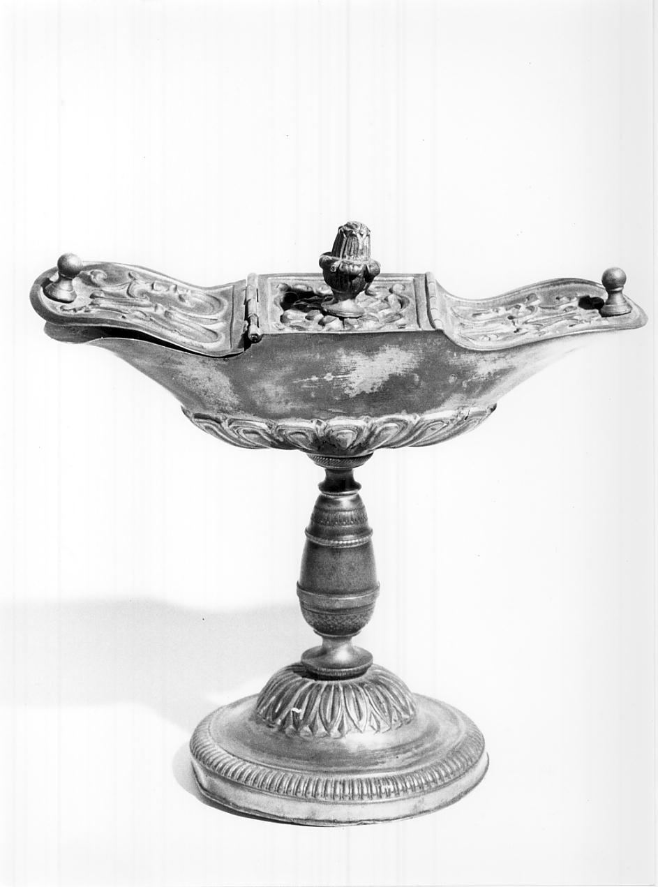 navicella portaincenso - a doppia valva, opera isolata - ambito mantovano (seconda metà sec. XIX)