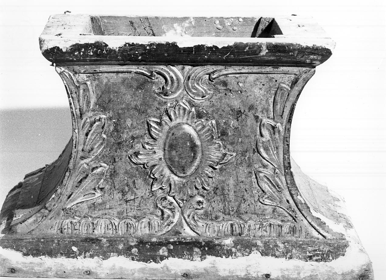 piedistallo di statua, opera isolata - ambito padano (sec. XVIII)