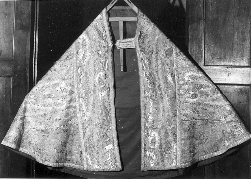 piviale, opera isolata - ambito Italia settentrionale (sec. XVIII)