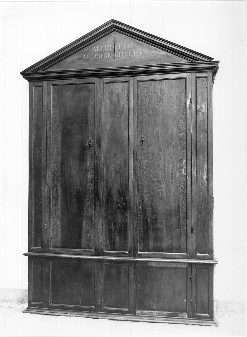 armadio, opera isolata - manifattura mantovana (inizio sec. XIX)