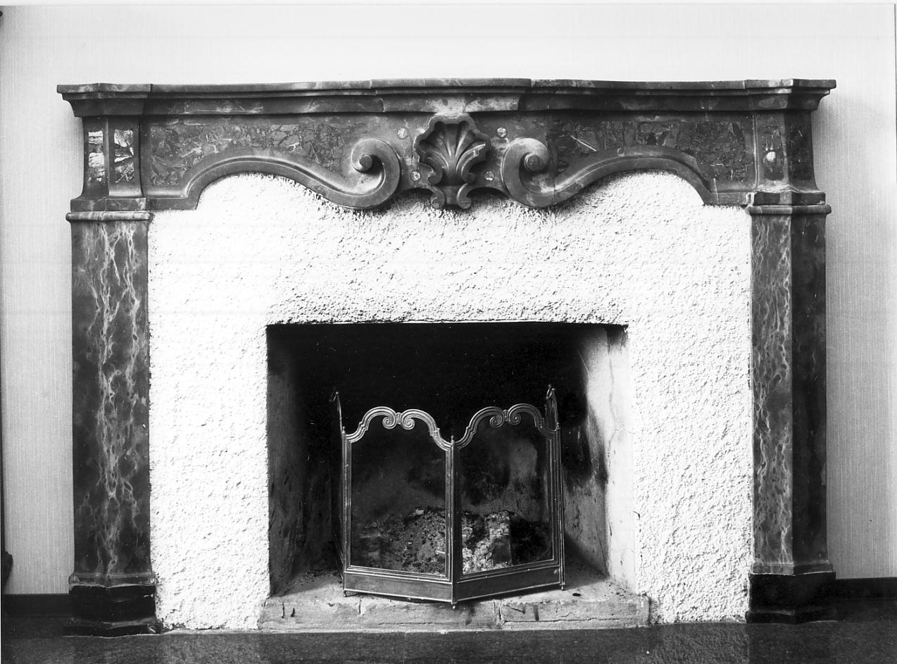 mostra di camino, opera isolata - ambito Europa centrale (sec. XVIII)