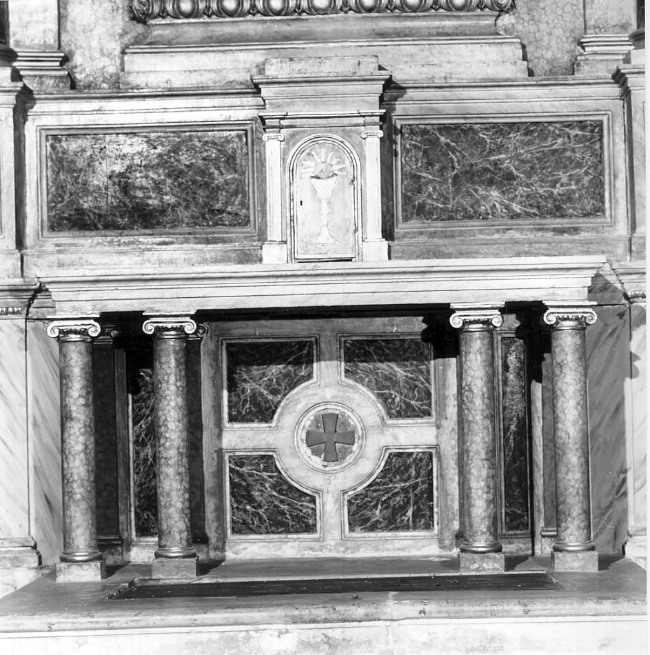 altare - a mensa, opera isolata - ambito mantovano (prima metà sec. XX)