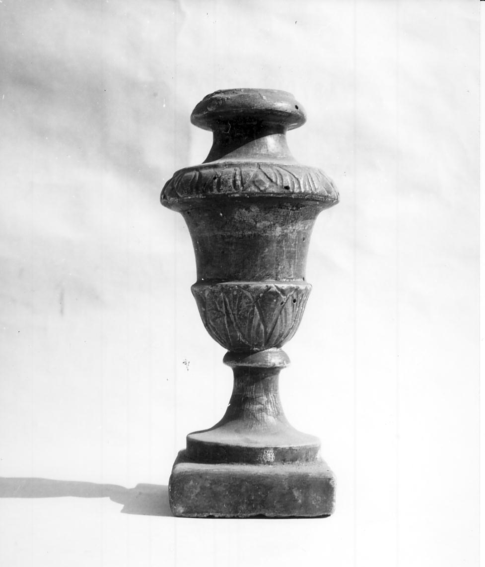 vaso d'altare con composizione floreale, coppia - ambito cremonese (inizio sec. XIX)