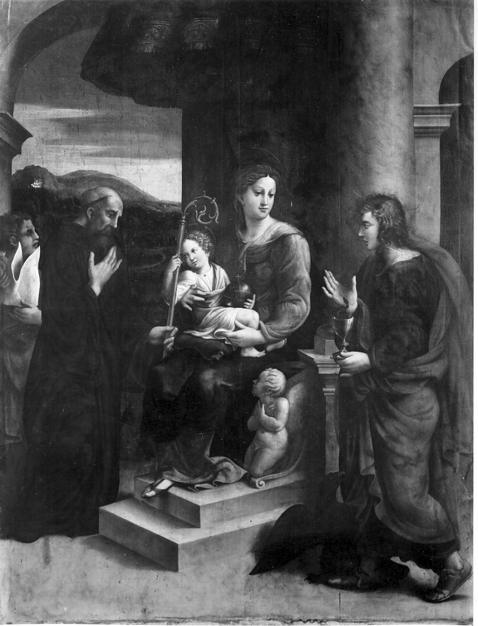 San Benedetto, Madonna col Bambini Gesù e San Giovanni Evangelista (dipinto, opera isolata) di Costa Ippolito (attribuito) (sec. XVI)