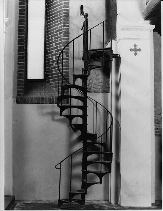 scala - a chiocciola, opera isolata - ambito mantovano (prima metà sec. XX)