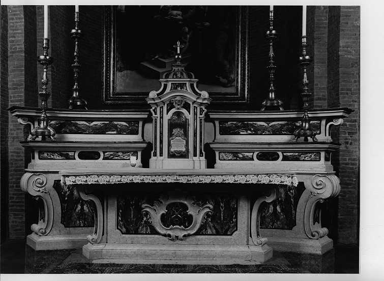 altare maggiore, insieme di Pagani, Fontana (sec. XVIII)