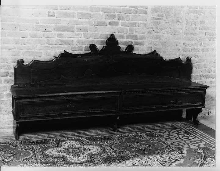 cassapanca, opera isolata - ambito mantovano (sec. XVIII)