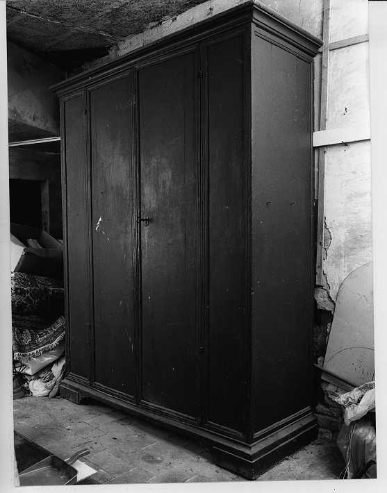 armadio, opera isolata - ambito mantovano (sec. XVIII)