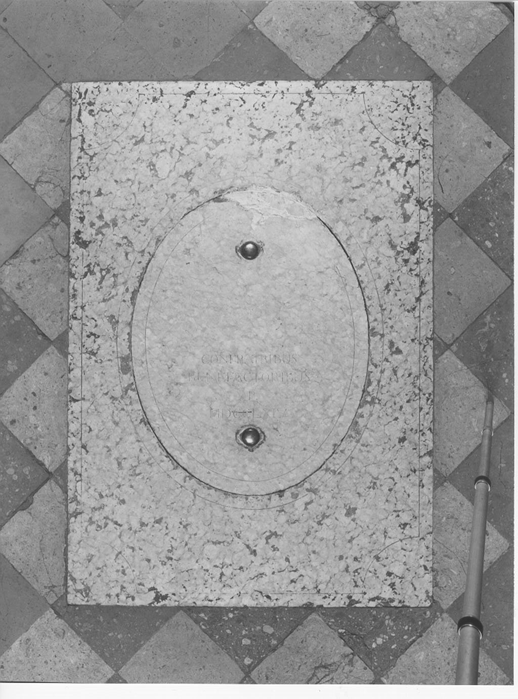 lastra tombale, opera isolata - manifattura mantovana (sec. XVIII)