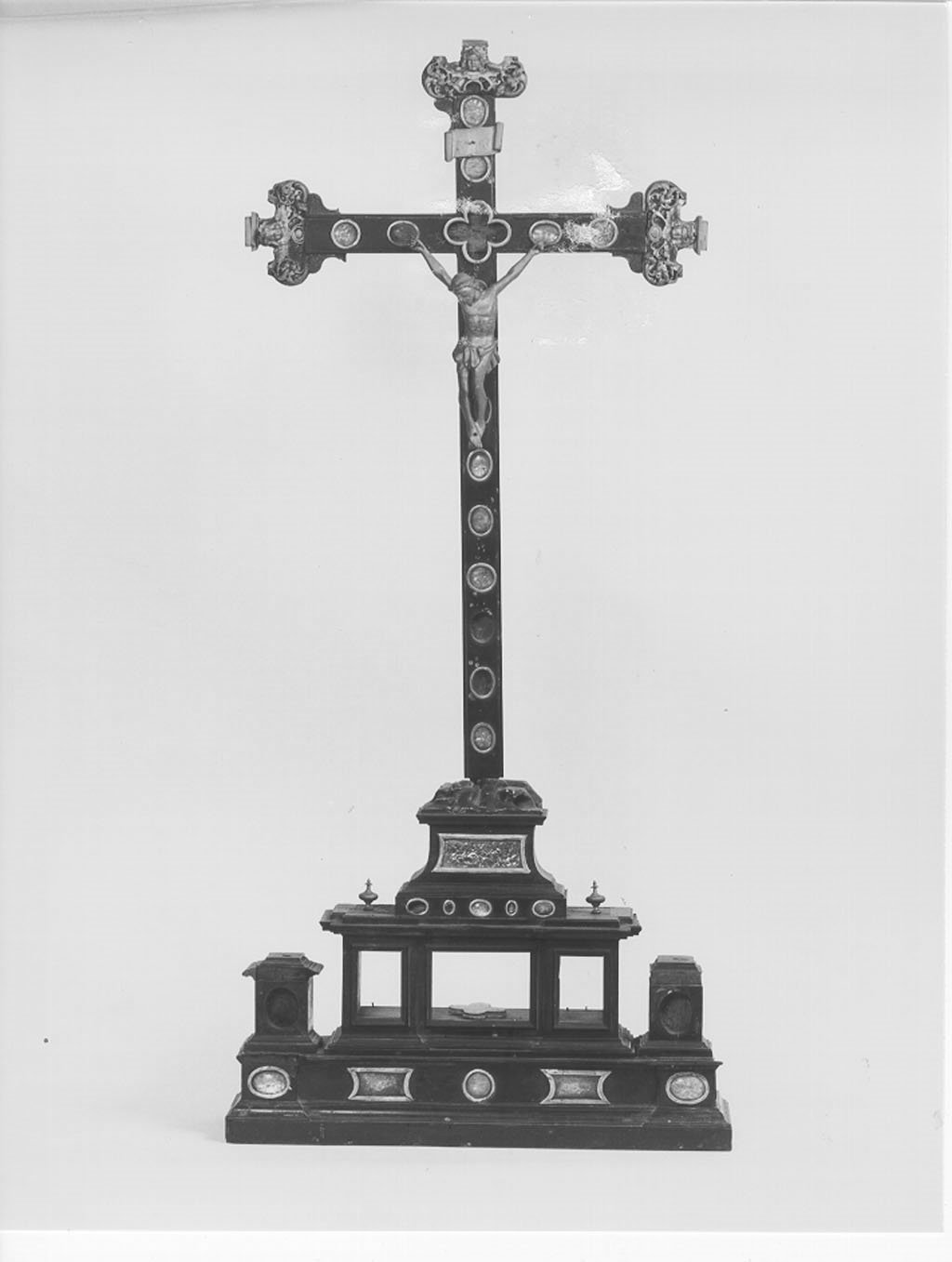 reliquiario - a croce, opera isolata - manifattura mantovana (seconda metà sec. XVII)