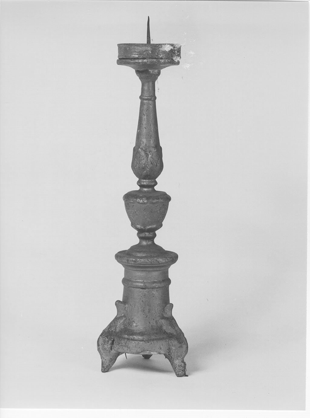 candeliere, opera isolata - manifattura mantovana (seconda metà sec. XIX)