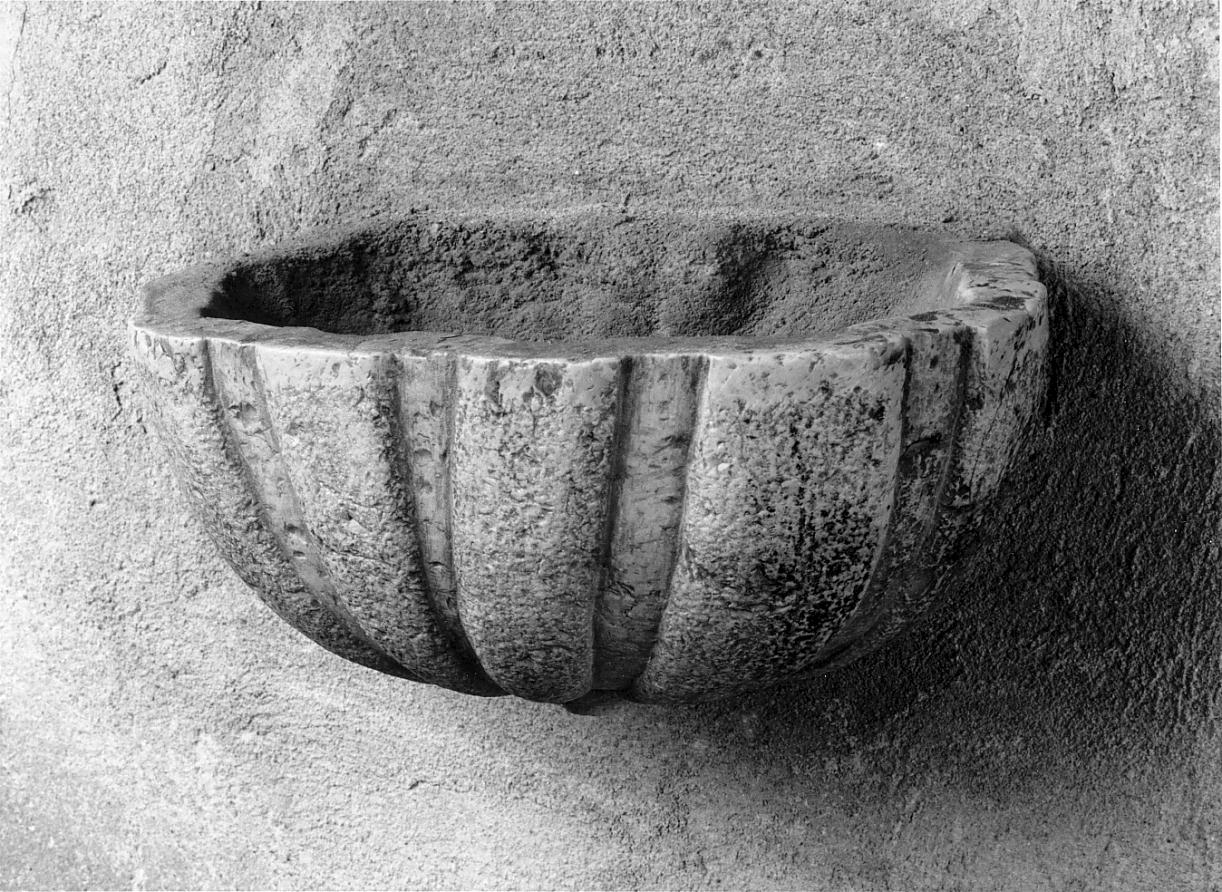 acquasantiera da parete, opera isolata - ambito cremonese (seconda metà sec. XVIII)