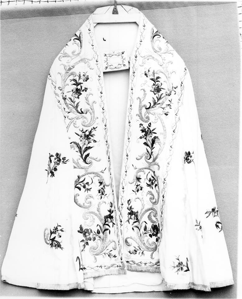 piviale, opera isolata - ambito cremonese (primo quarto sec. XX)