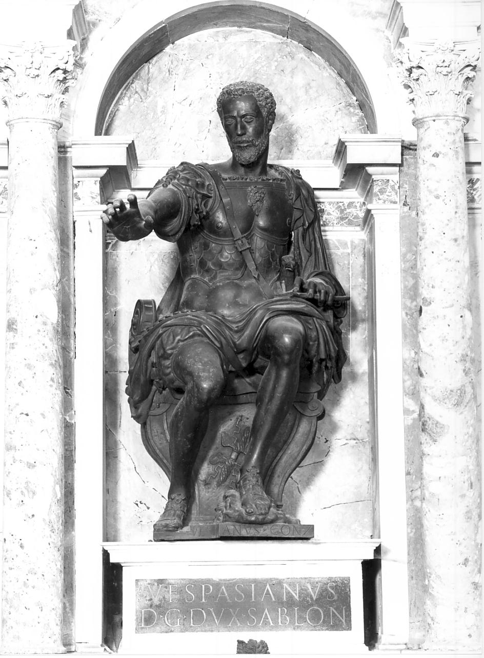 Vespasiano Gonzaga (statua, elemento d'insieme) di Leoni Leone, Della Porta Giovanni Battista (sec. XVI)