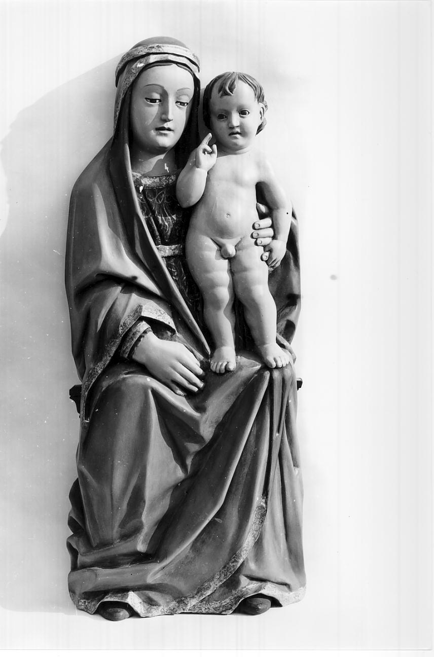 Madonna col Bambino (statua, opera isolata) - ambito italiano (inizio sec. XVI)