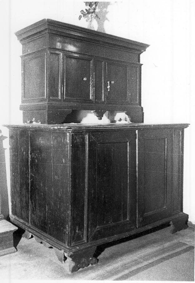 mobile da sacrestia con alzata, opera isolata - ambito italiano (sec. XVII)