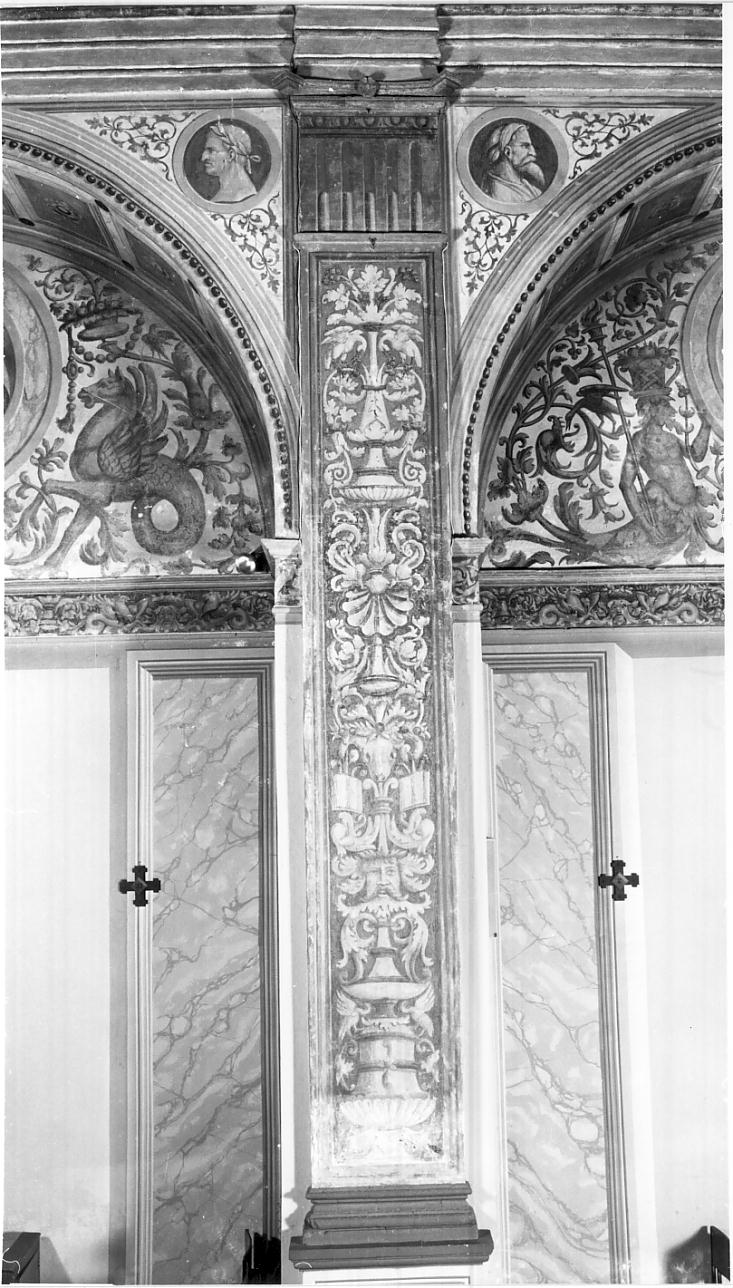 candelabra (decorazione pittorica, serie) di De Fedeli Giovan Antonio (prima metà sec. XVI)
