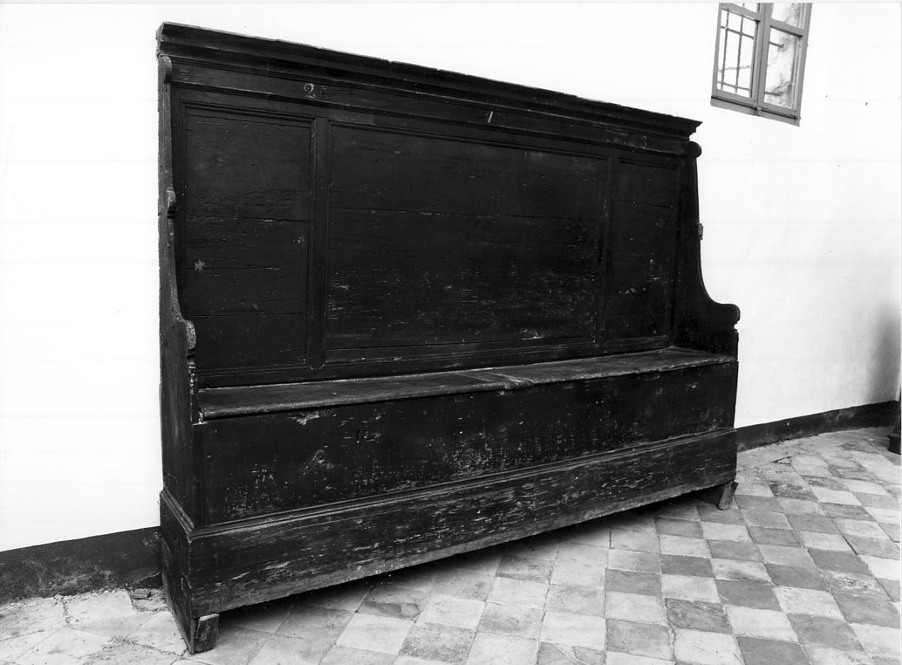 cassapanca, opera isolata - ambito italiano (sec. XVIII)