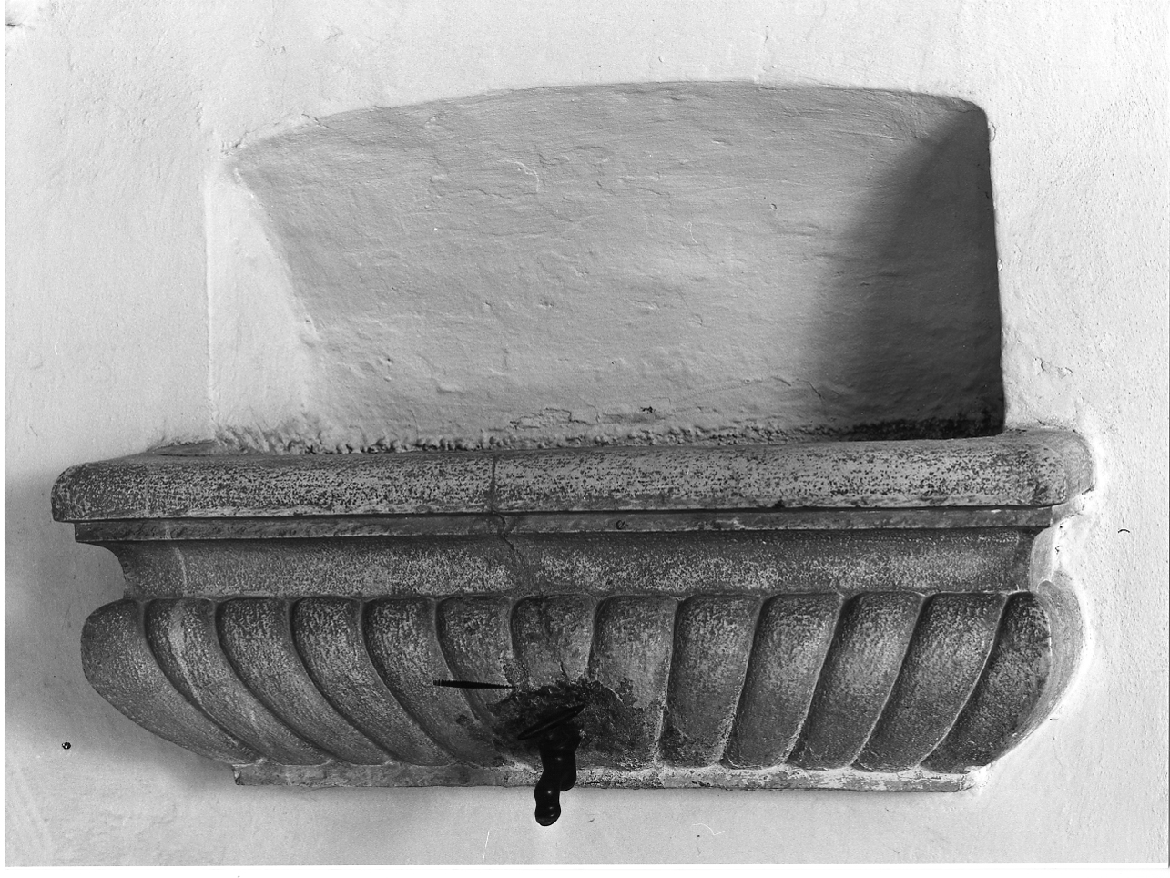 lavabo, opera isolata - ambito lombardo (sec. XVII)