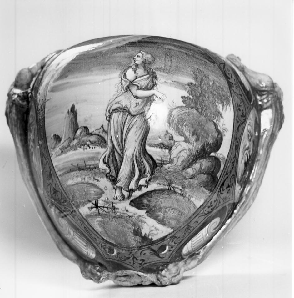figura femminile (vaso, opera isolata) - manifattura urbinate (seconda metà sec. XVI)