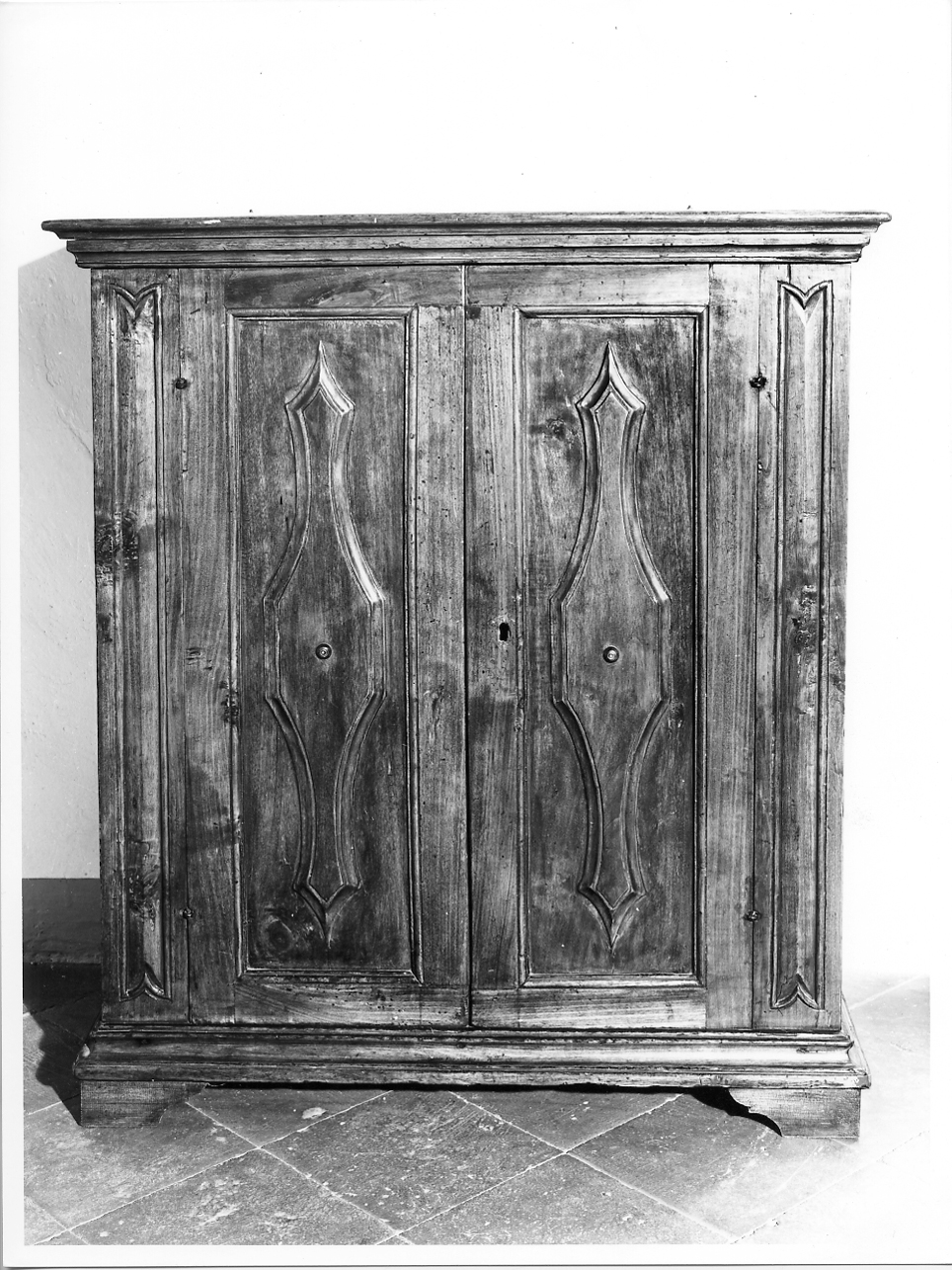 credenzina, opera isolata - ambito mantovano (seconda metà sec. XVII)