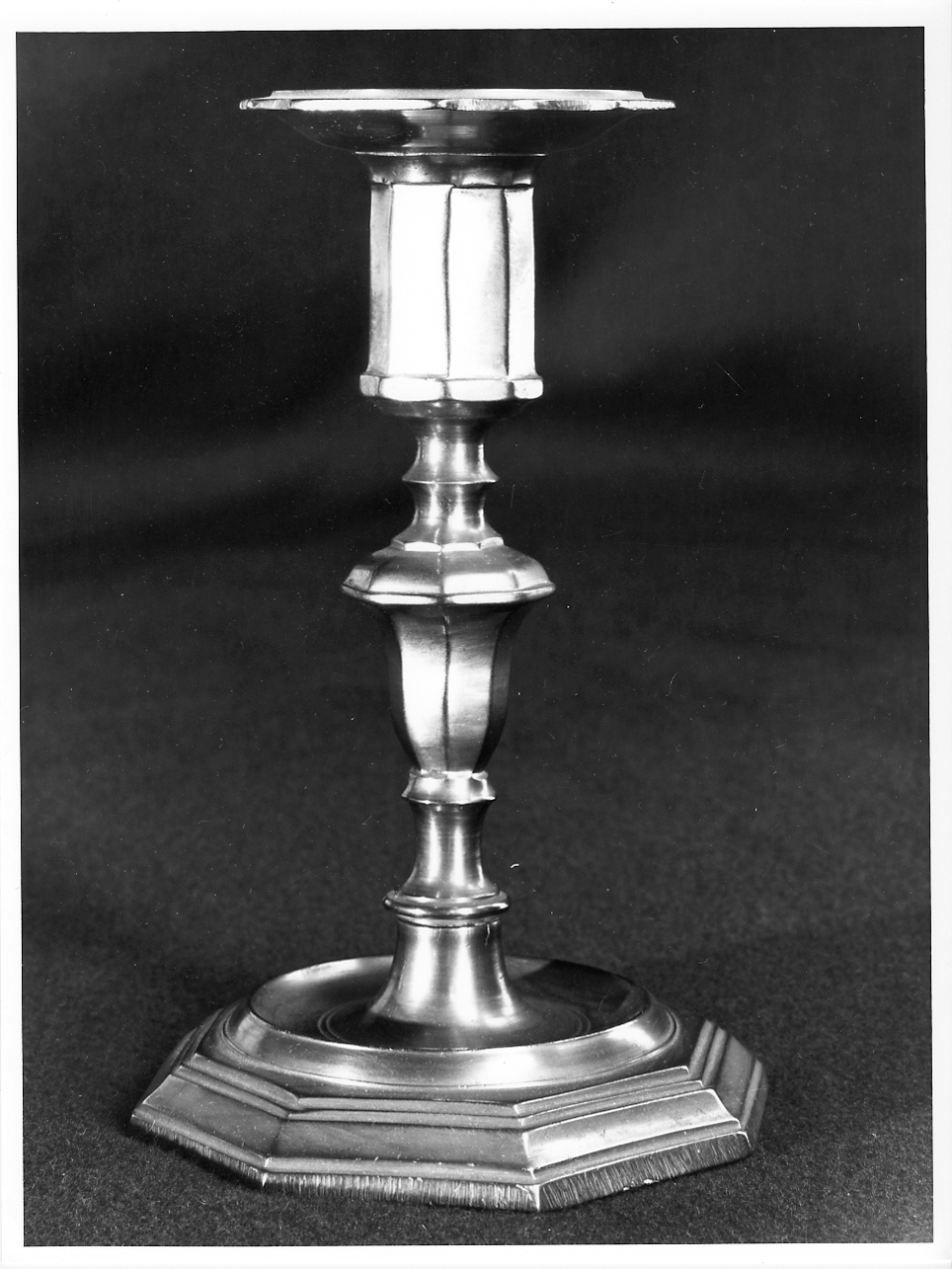 candeliere, opera isolata - manifattura mantovana (sec. XVIII)