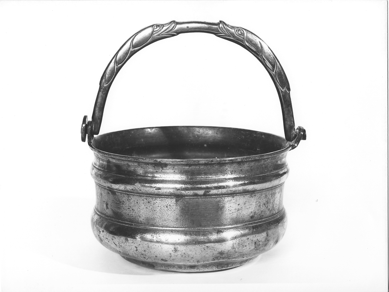 secchiello per l'acqua benedetta, opera isolata - ambito mantovano (sec. XVII)