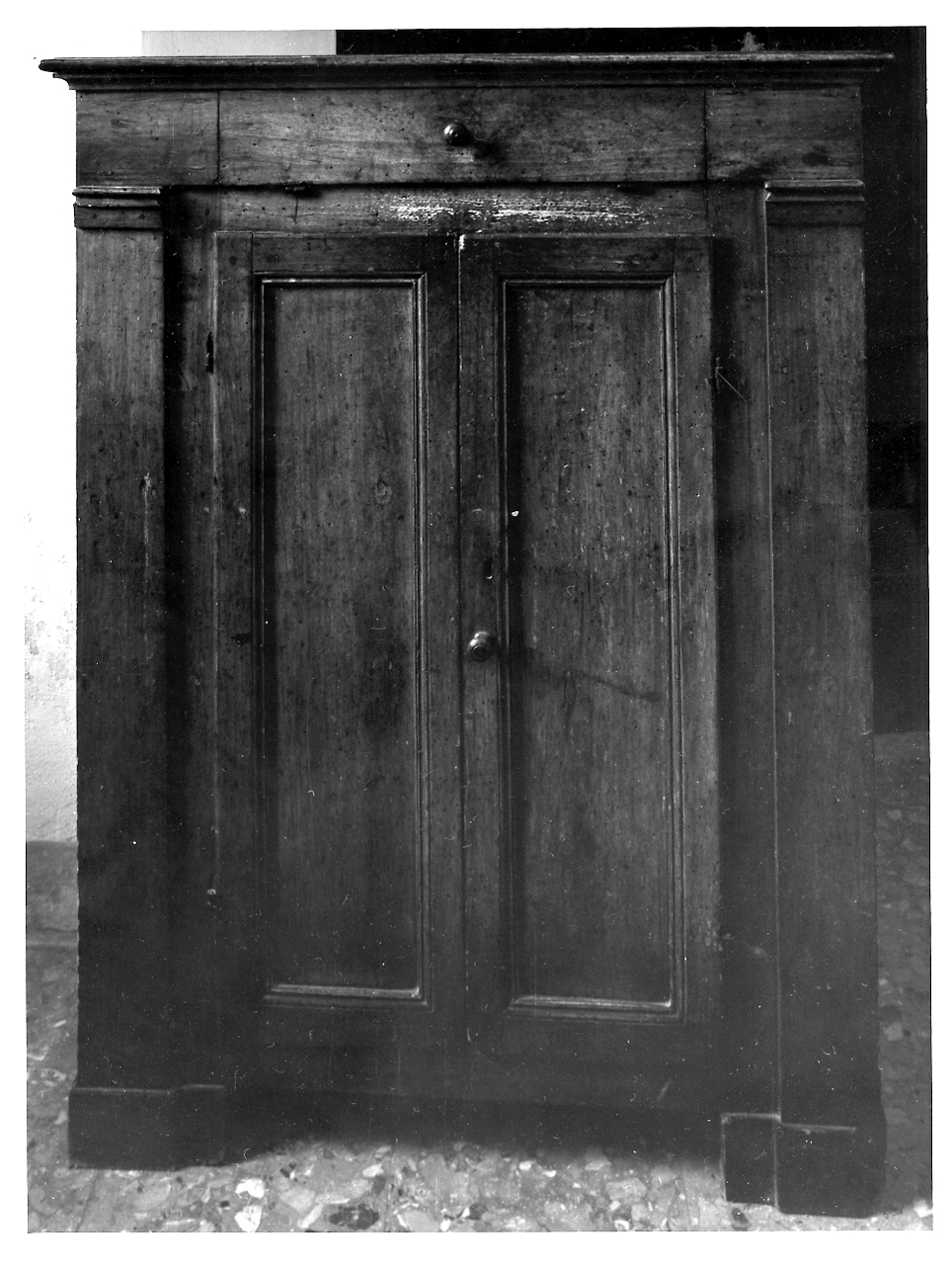 credenzina, opera isolata - ambito mantovano (sec. XVIII)