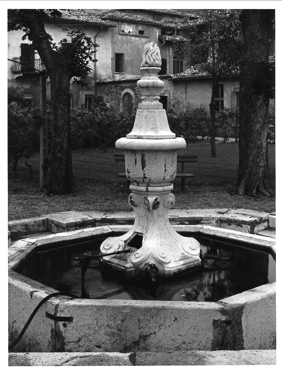 fontana, opera isolata - ambito spagnolo (sec. XVII, sec. XIX)