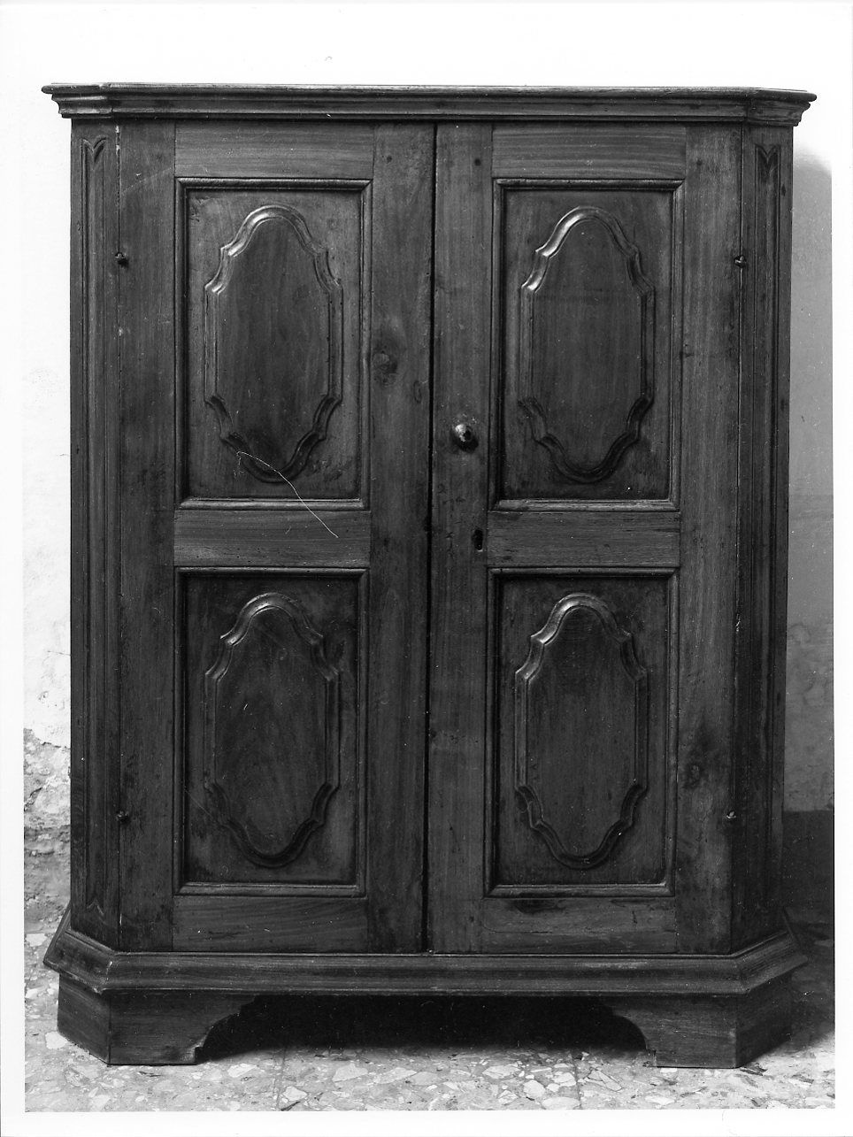 credenzina, opera isolata - ambito bresciano (sec. XVIII)