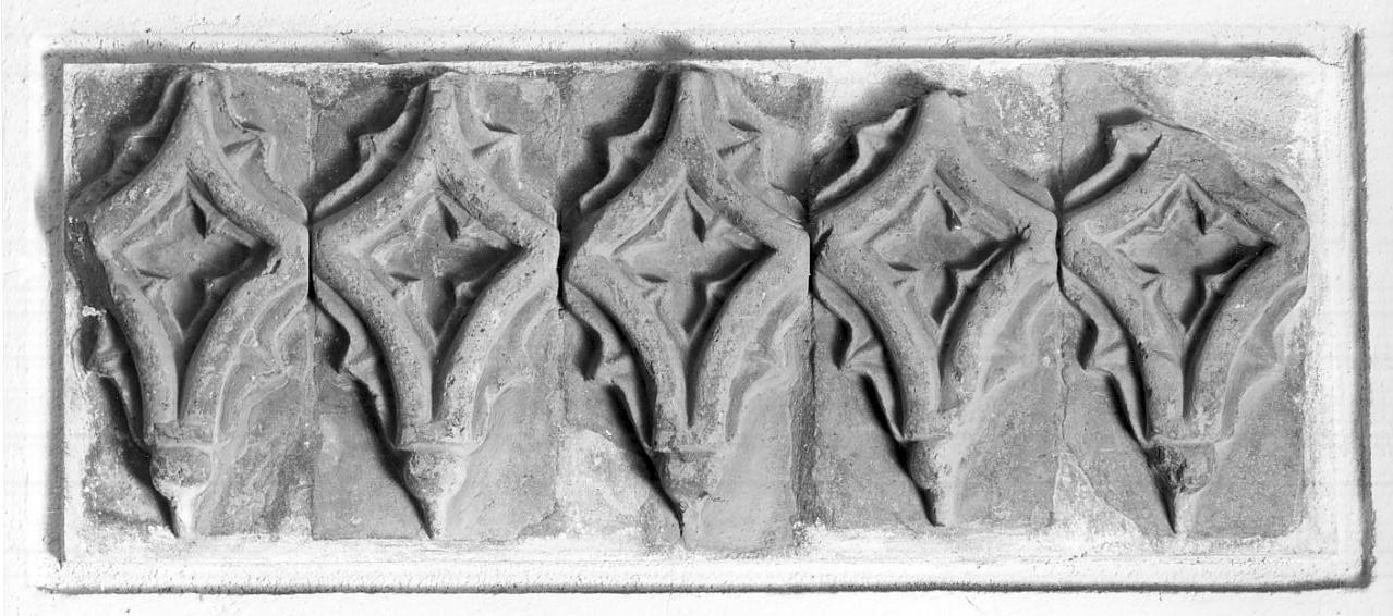 archetto pensile, insieme - ambito italiano (prima metà sec. XV)