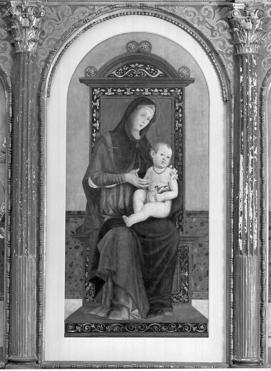 Madonna con Bambino in trono (trittico, insieme) di Mazzola Filippo (fine sec. XV)