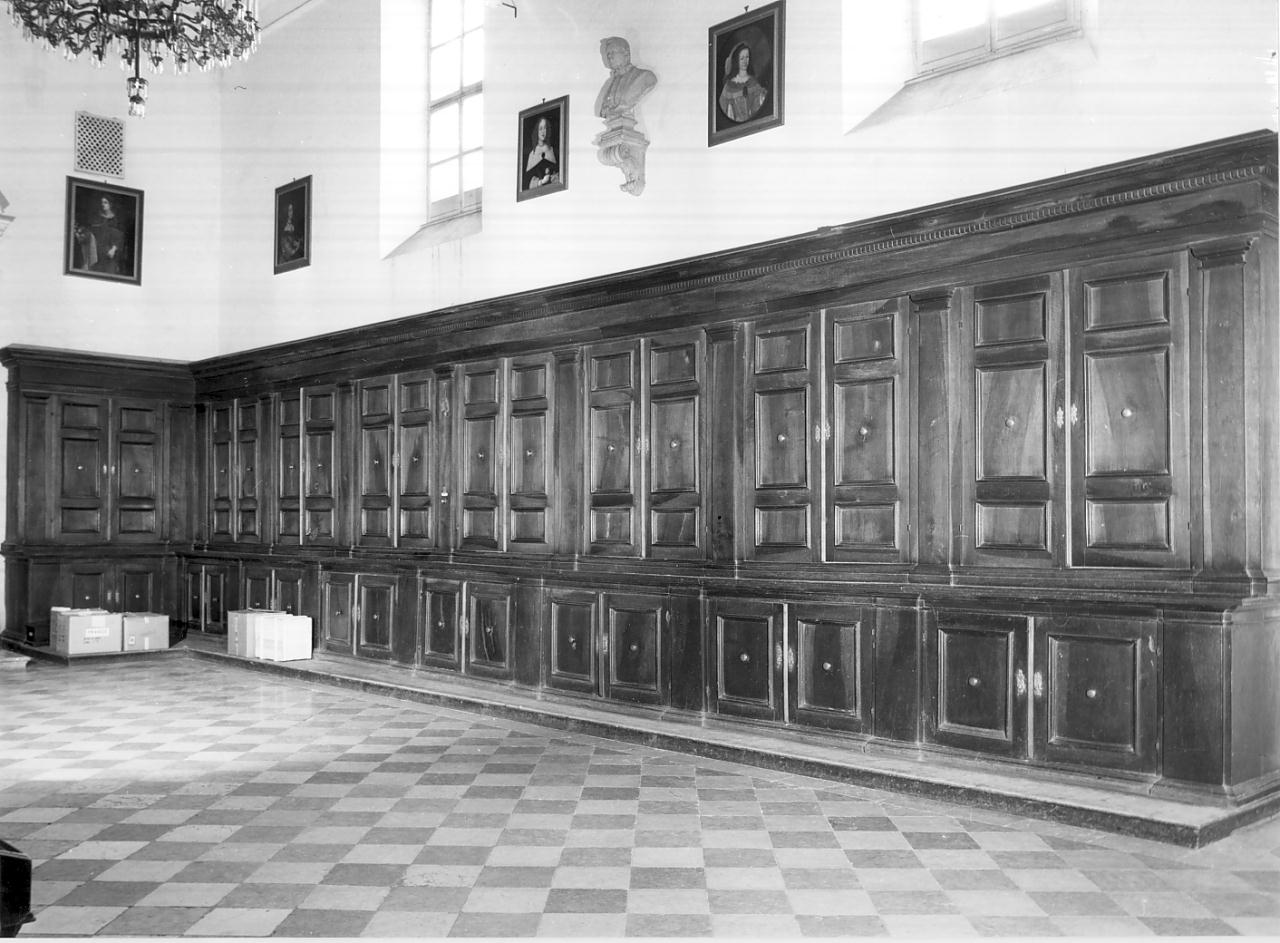 armadio da sacrestia, insieme - ambito mantovano (prima metà sec. XVII)