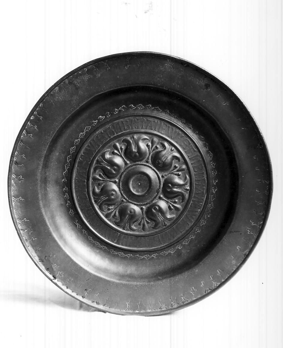 piatto per elemosine, opera isolata - ambito lombardo (sec. XVII)