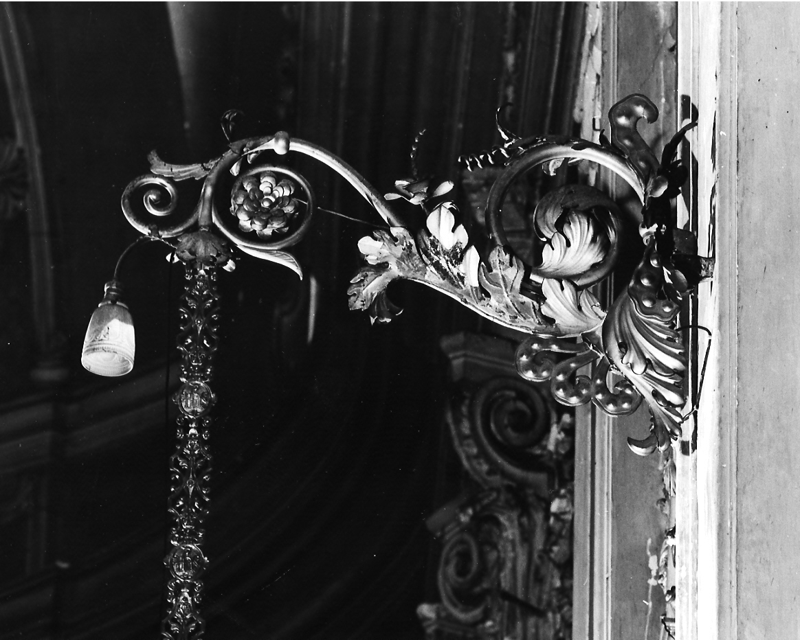 braccio portalumi da chiesa, coppia - ambito mantovano (sec. XVIII)