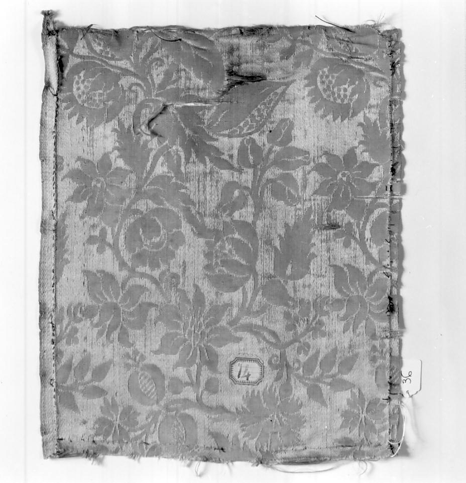 tessuto, frammento - manifattura italiana (fine sec. XVII)