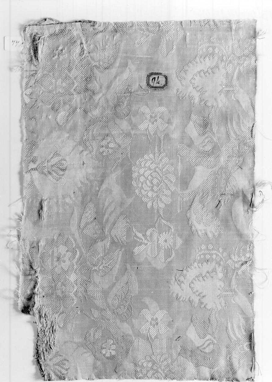 tessuto, frammento - manifattura italiana, manifattura francese (fine/inizio secc. XVII/ XVIII)