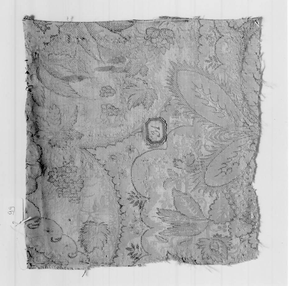 tessuto, frammento - manifattura italiana, manifattura francese (primo quarto sec. XVIII)