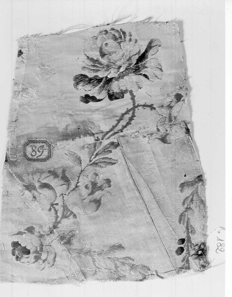 tessuto, frammento - manifattura italiana, manifattura francese (seconda metà sec. XVIII)