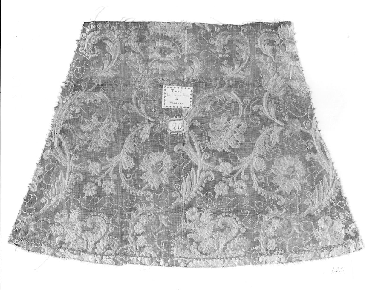 tessuto, frammento - manifattura italiana (ultimo quarto sec. XVII)